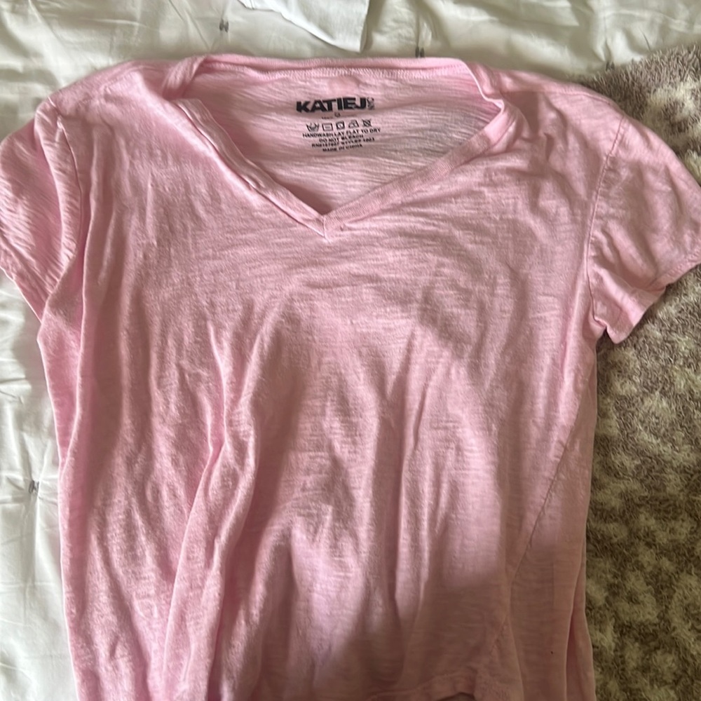 katiej pink v neck